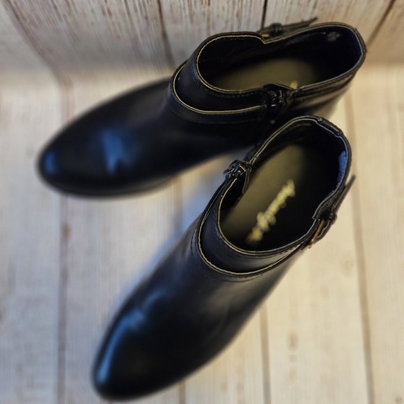 American Eagle booties - Picture 2 of 4